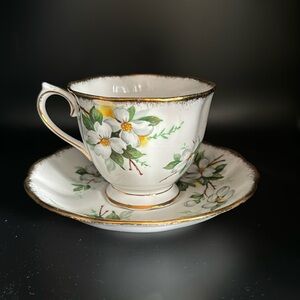 Royal Albert White Dogwood fine china teacup and saucer | vintage